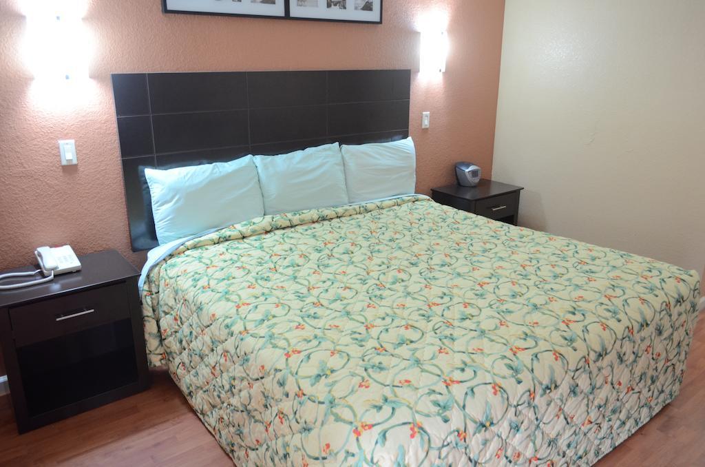 Bear Creek Inn Addicks 외부 사진
